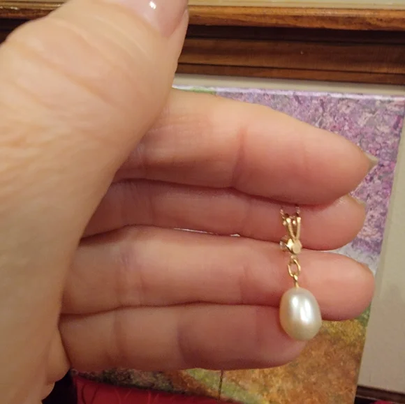 10k Gold pearl necklace - Picture 8 of 16